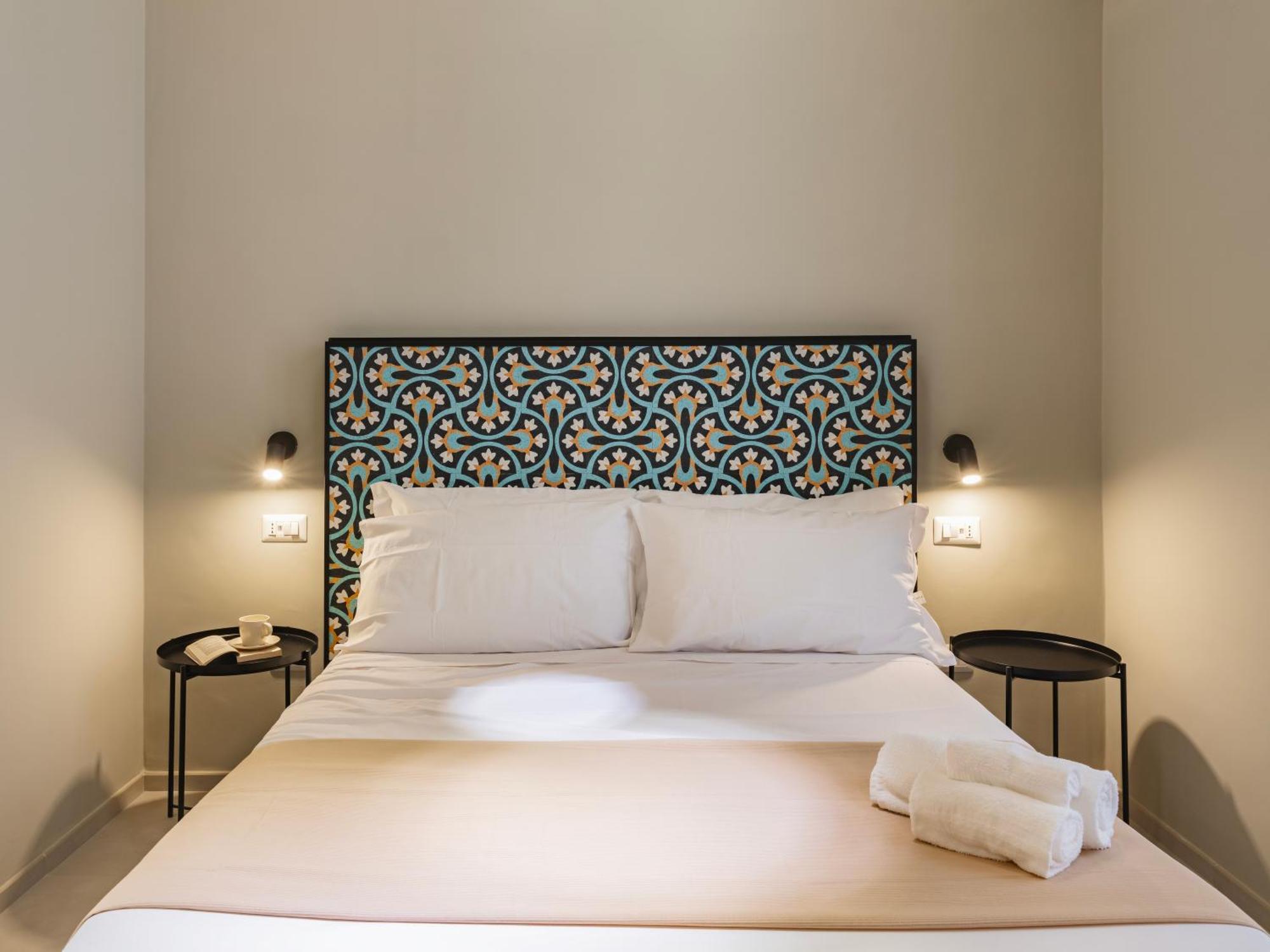 Hotel Almica24 Bari Esterno foto