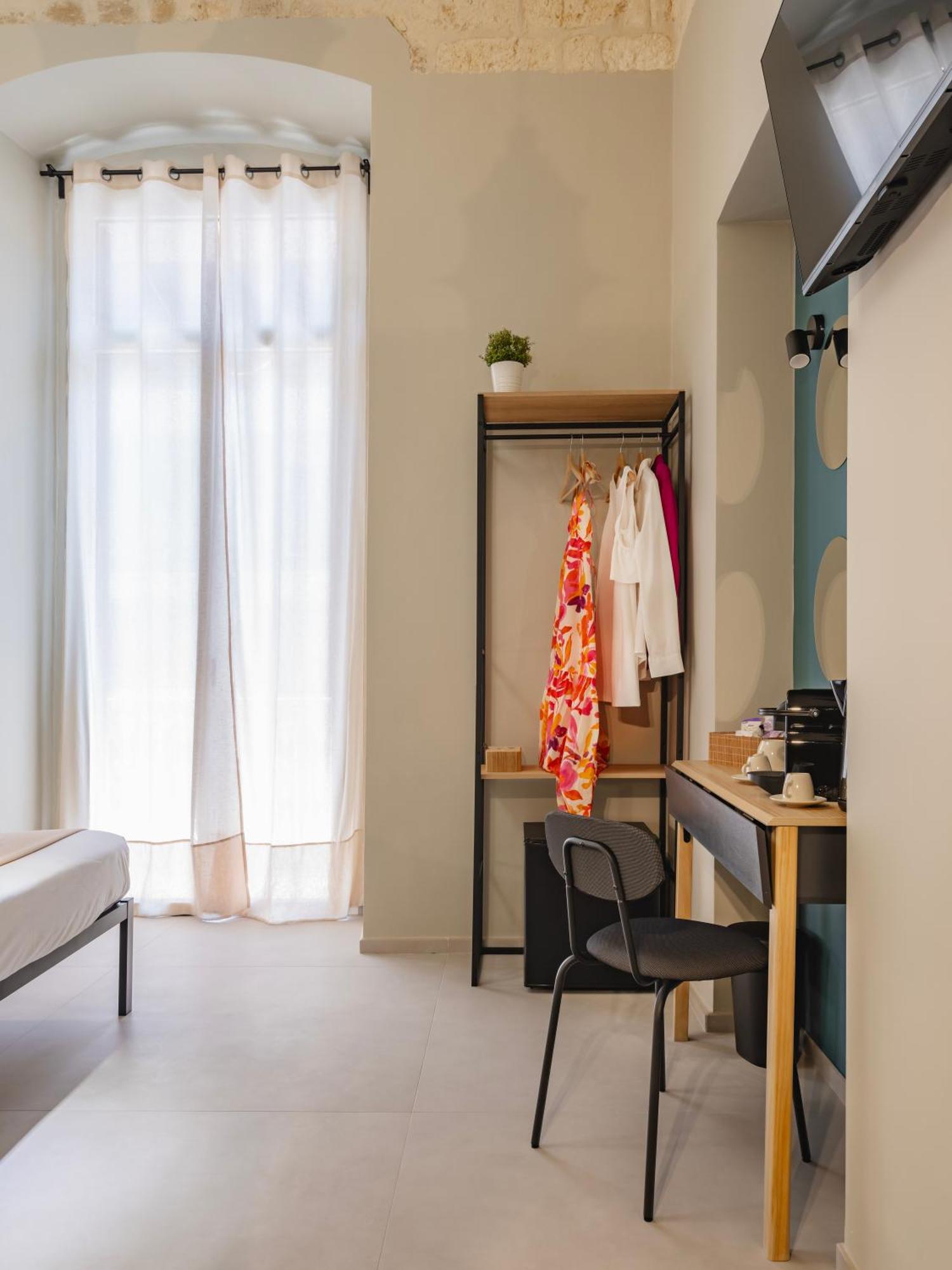 Hotel Almica24 Bari Esterno foto