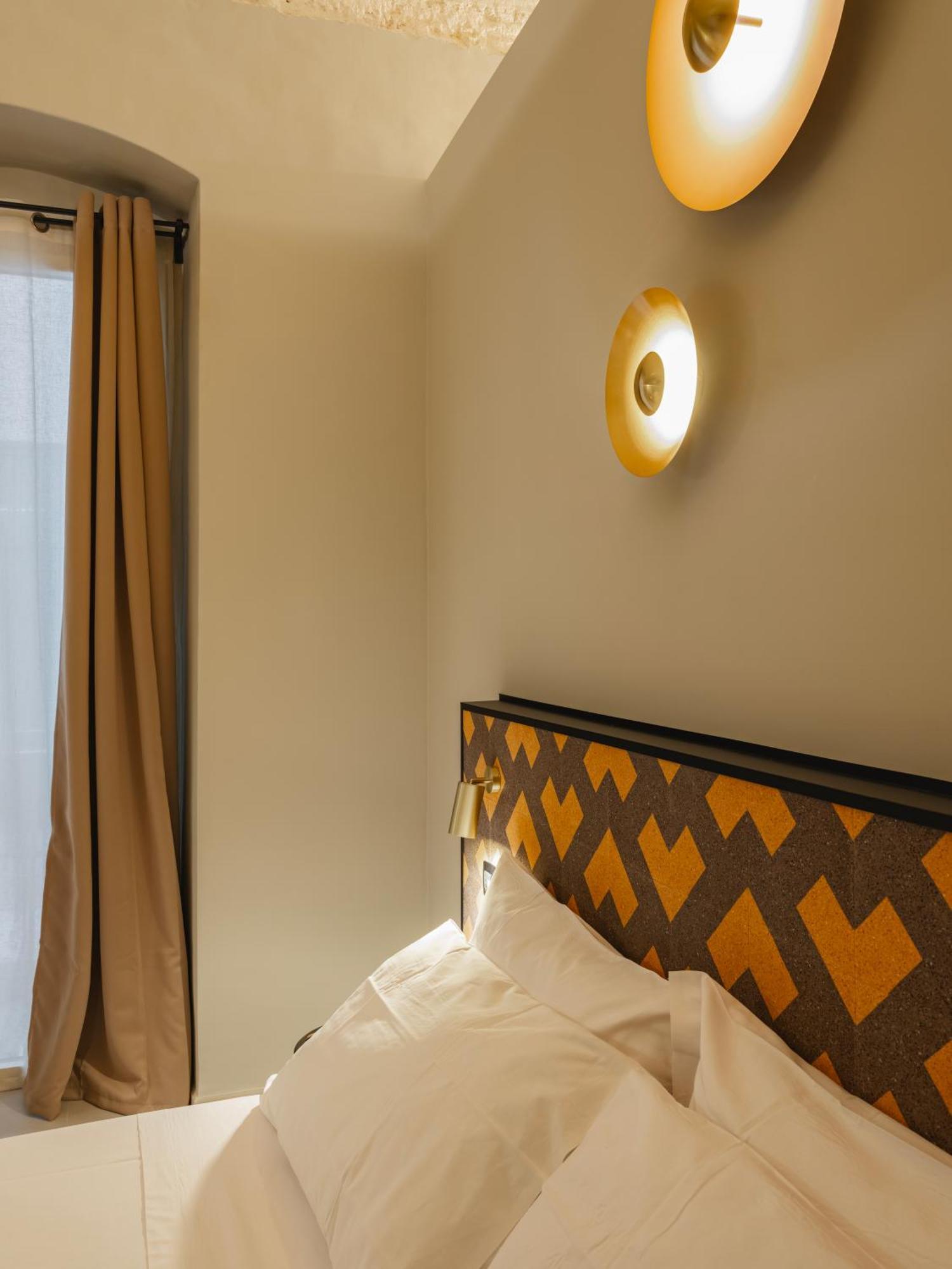 Hotel Almica24 Bari Esterno foto