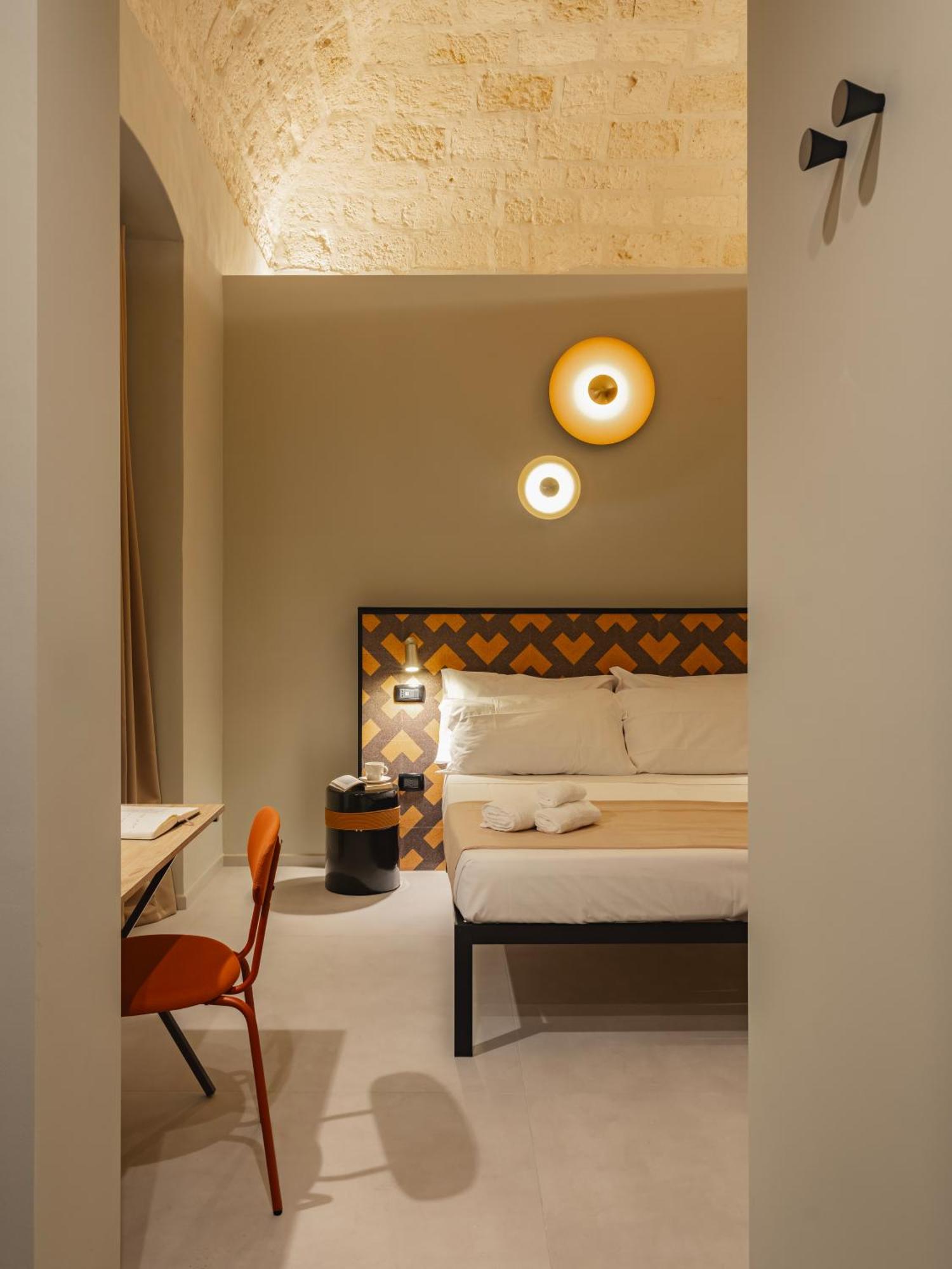 Hotel Almica24 Bari Esterno foto