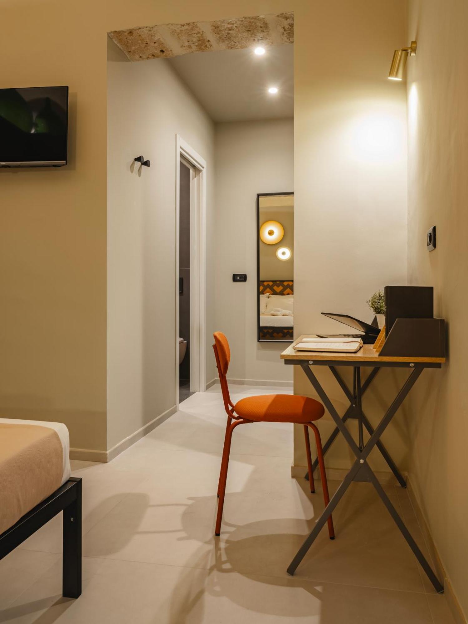 Hotel Almica24 Bari Esterno foto