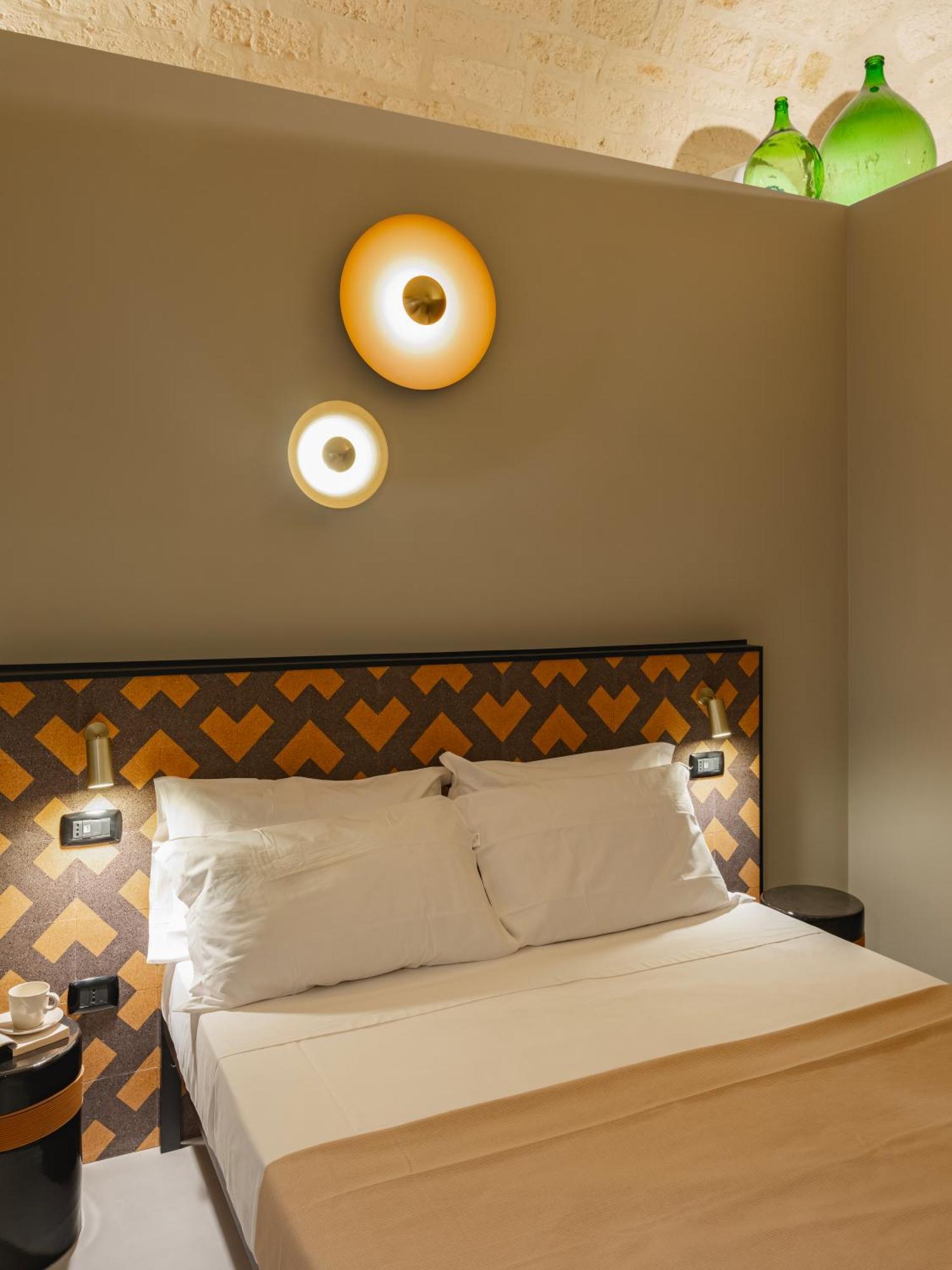 Hotel Almica24 Bari Esterno foto
