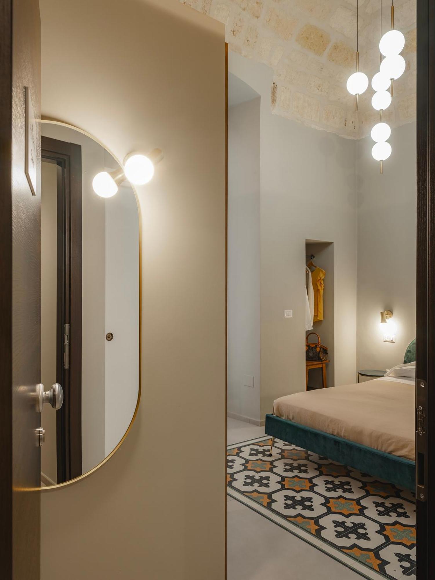Hotel Almica24 Bari Esterno foto