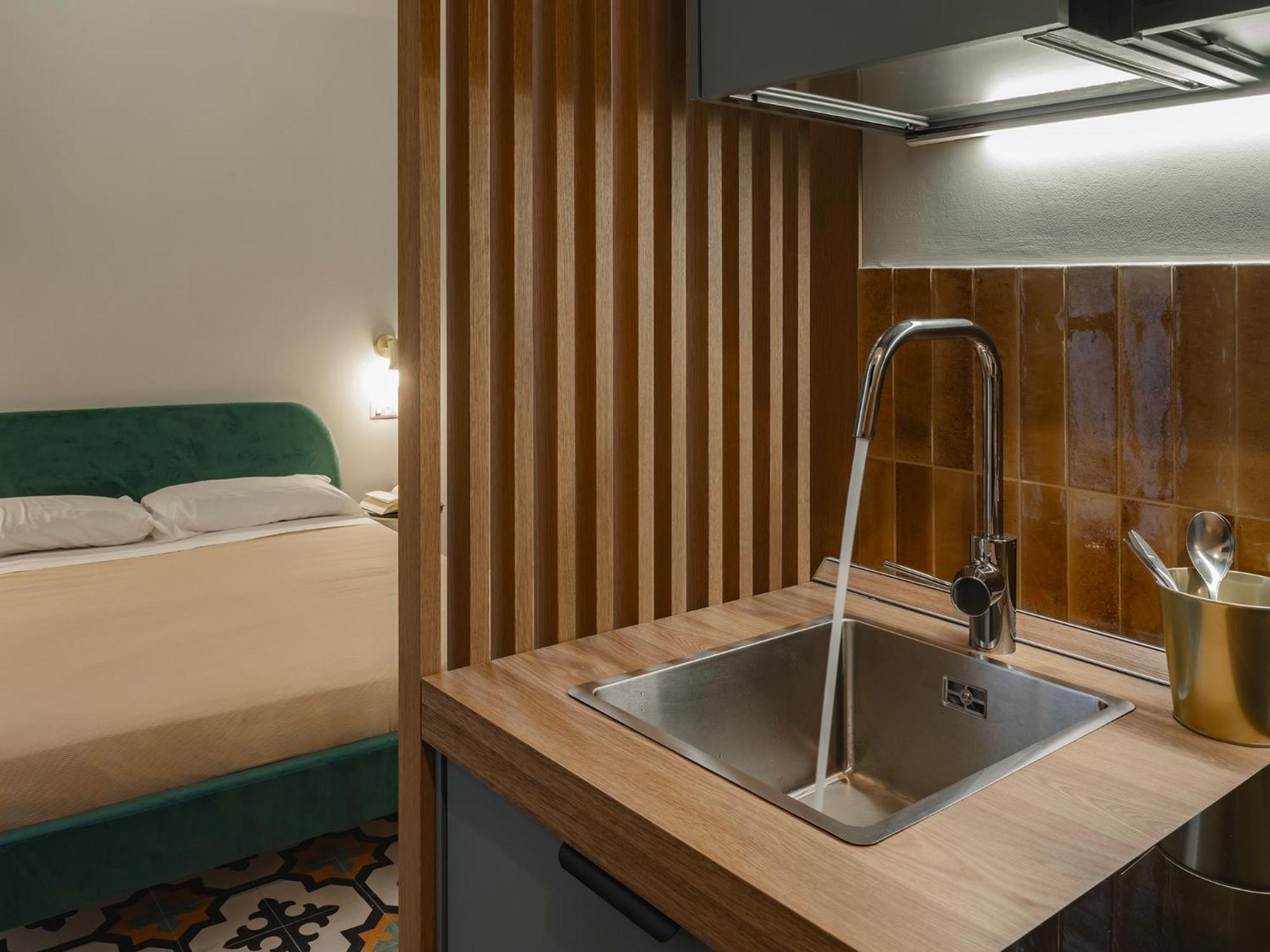 Hotel Almica24 Bari Esterno foto
