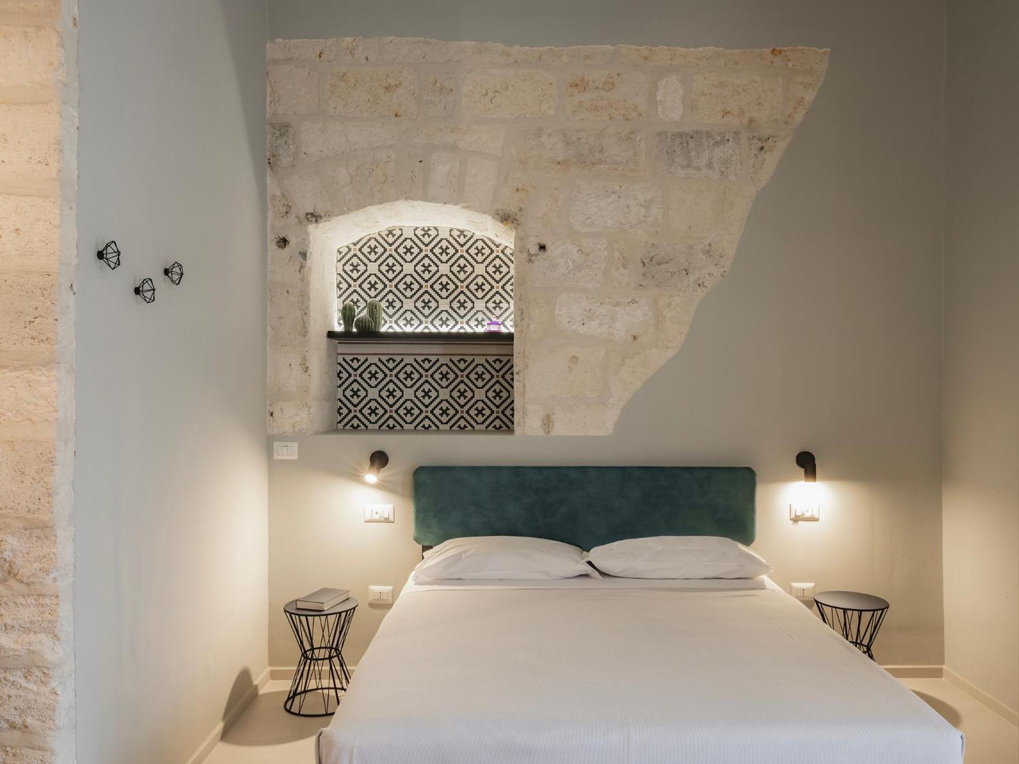 Hotel Almica24 Bari Esterno foto