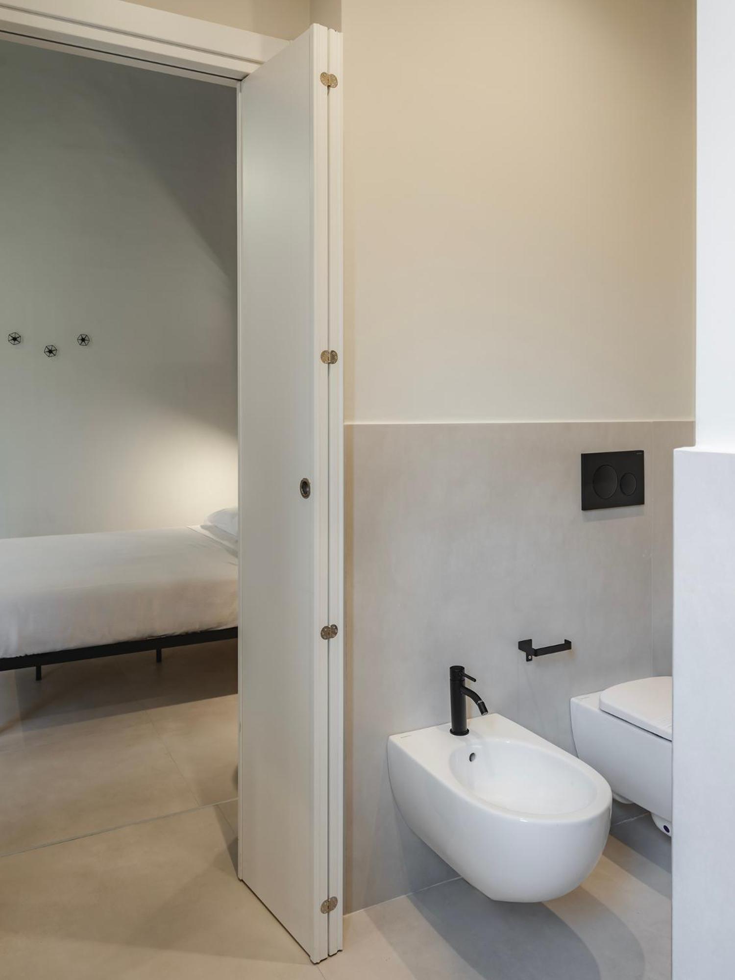 Hotel Almica24 Bari Esterno foto