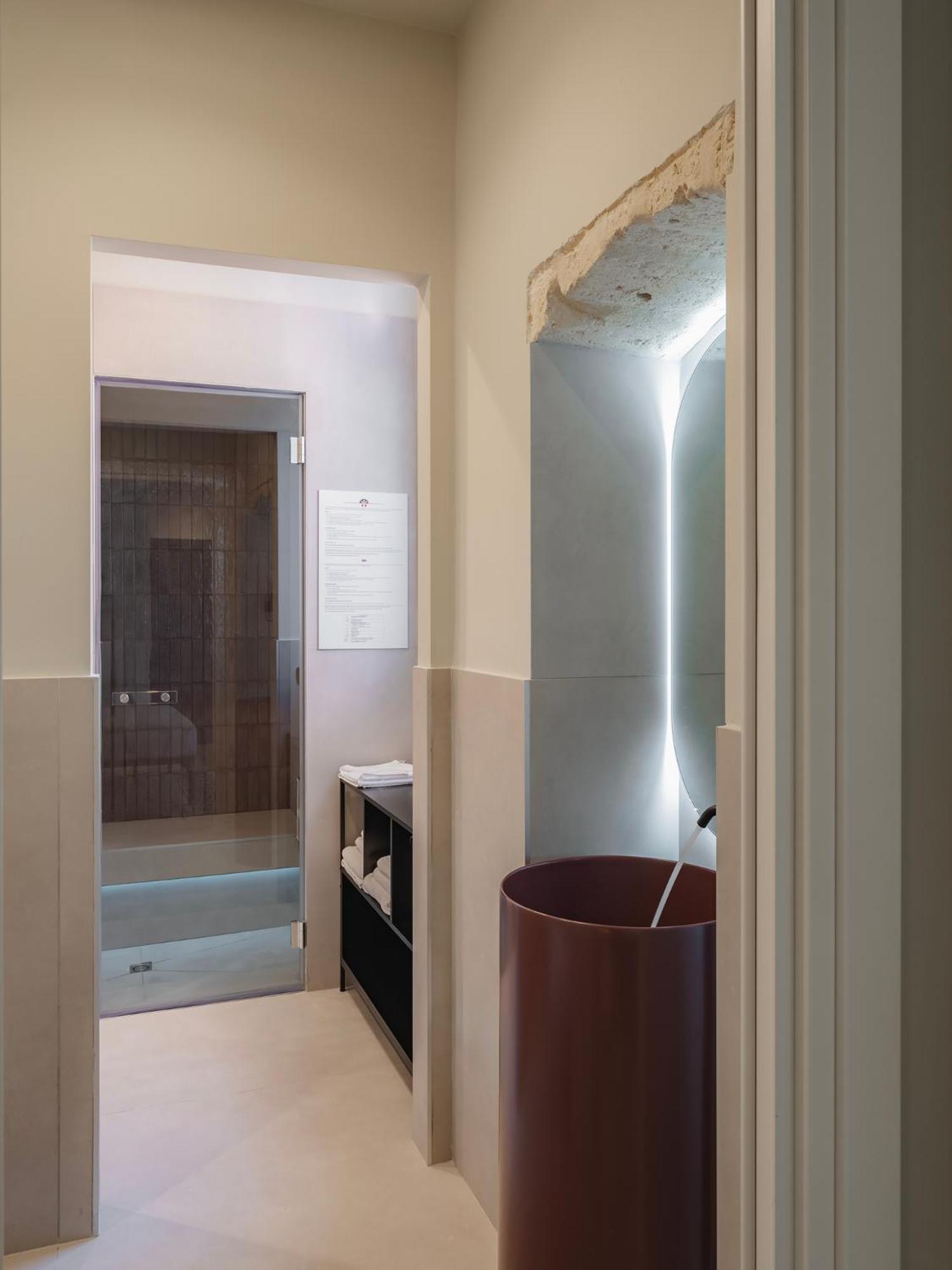 Hotel Almica24 Bari Esterno foto
